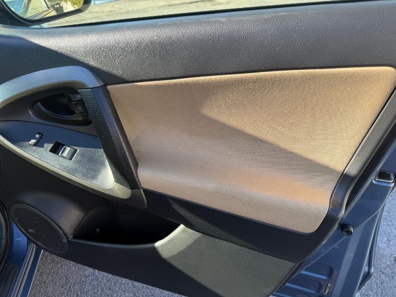 Toyota RAV4 Base I4 4WD with 3rd Row 2011