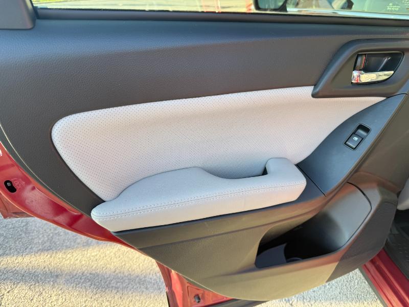 Subaru Forester 2.5i Limited 2014
