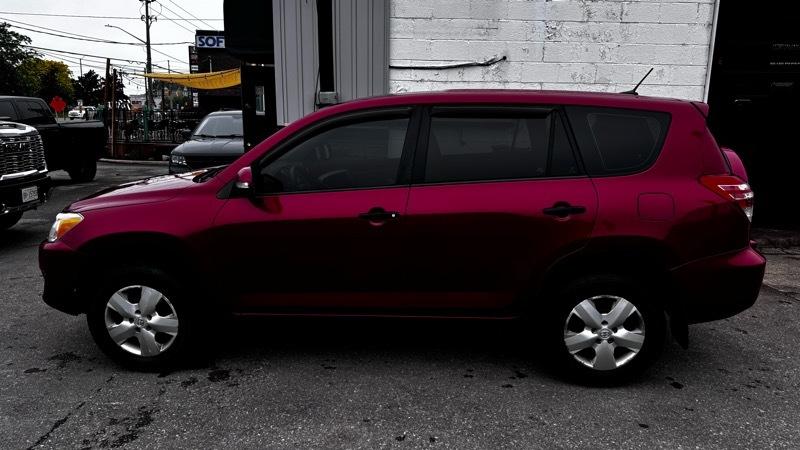 Toyota RAV4 Base I4 2WD 2012