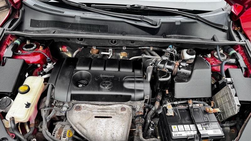 Toyota RAV4 Base I4 2WD 2012