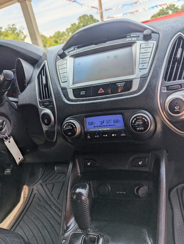 Hyundai Tucson GL Auto FWD 2012 Hyundai Tucson GL Auto FWD 2012