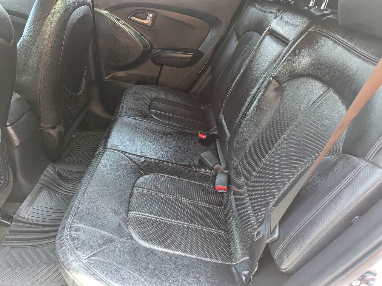 Hyundai Tucson GL Auto FWD 2012 Hyundai Tucson GL Auto FWD 2012