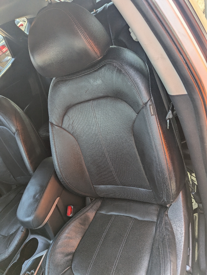 Hyundai Tucson GL Auto FWD 2012 Hyundai Tucson GL Auto FWD 2012