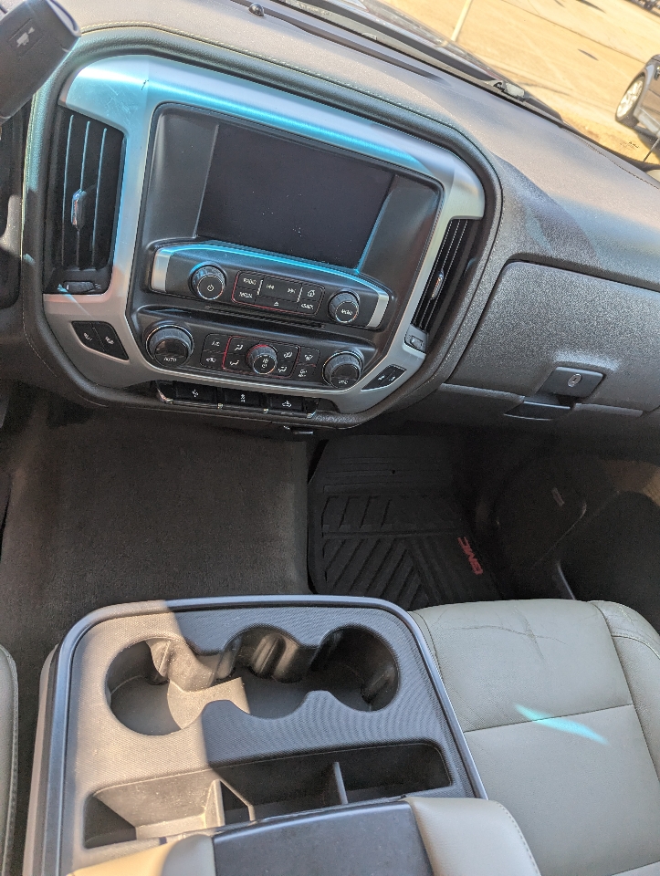 GMC Sierra 1500 2WD Crew Cab 143.5" SLT 2015 GMC Sierra 1500 2WD Crew Cab 143.5" SLT 2015