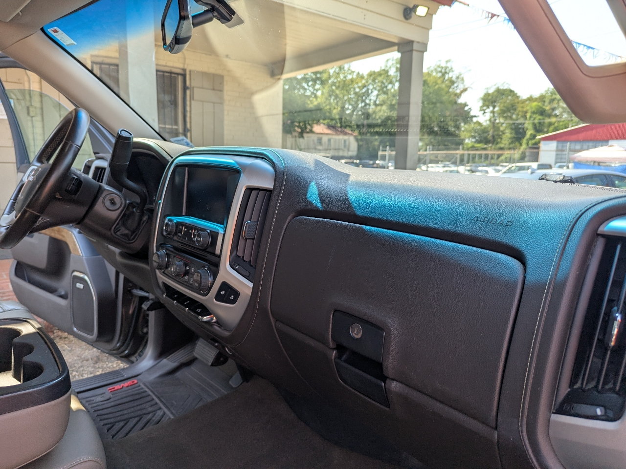 GMC Sierra 1500 2WD Crew Cab 143.5" SLT 2015 GMC Sierra 1500 2WD Crew Cab 143.5" SLT 2015