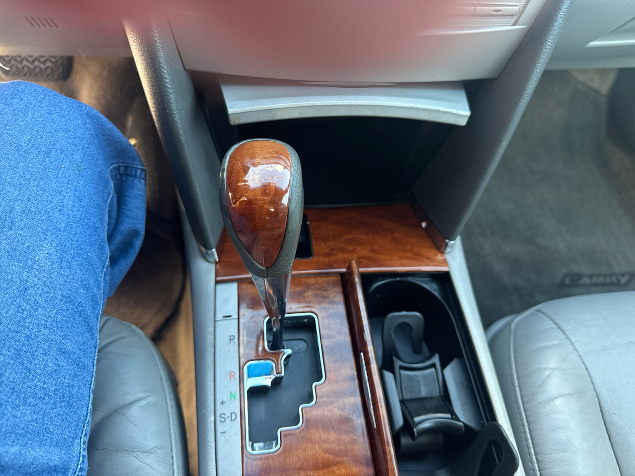 Toyota Camry Base 6-Spd AT 2011 Toyota Camry Base 6-Spd AT 2011