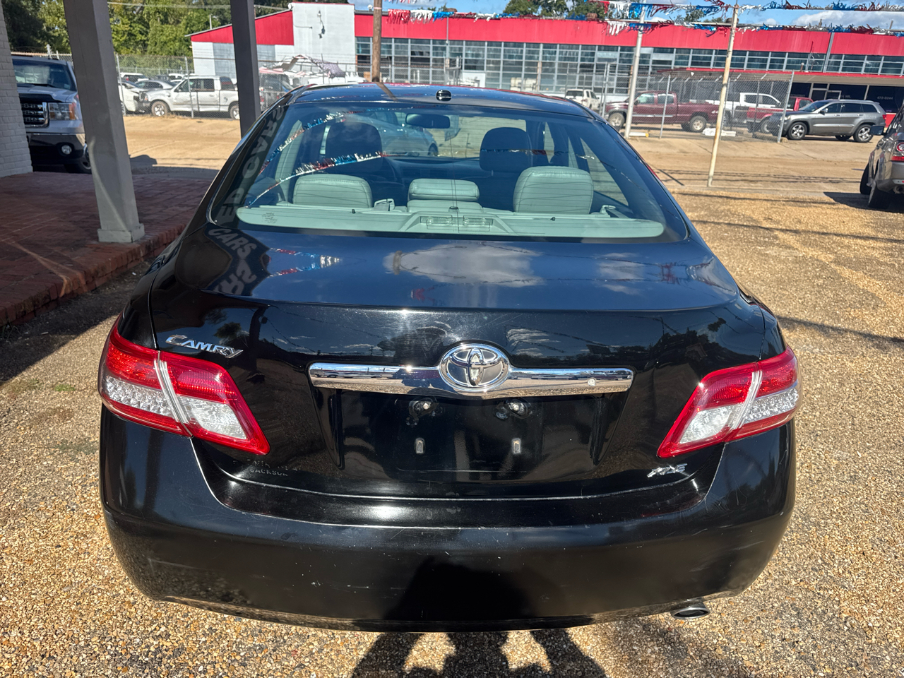 Toyota Camry Base 6-Spd AT 2011 Toyota Camry Base 6-Spd AT 2011