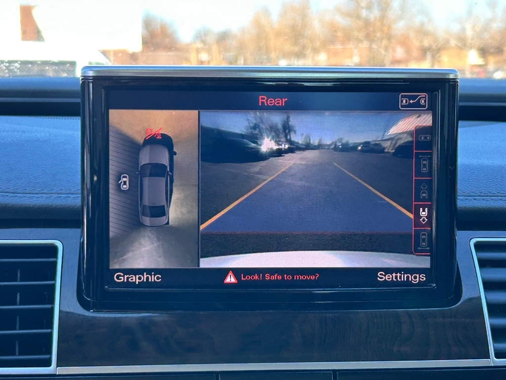 Audi A8 L 4.0T quattro 2015