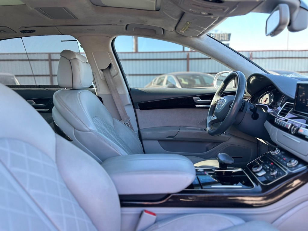 Audi A8 L 4.0T quattro 2015