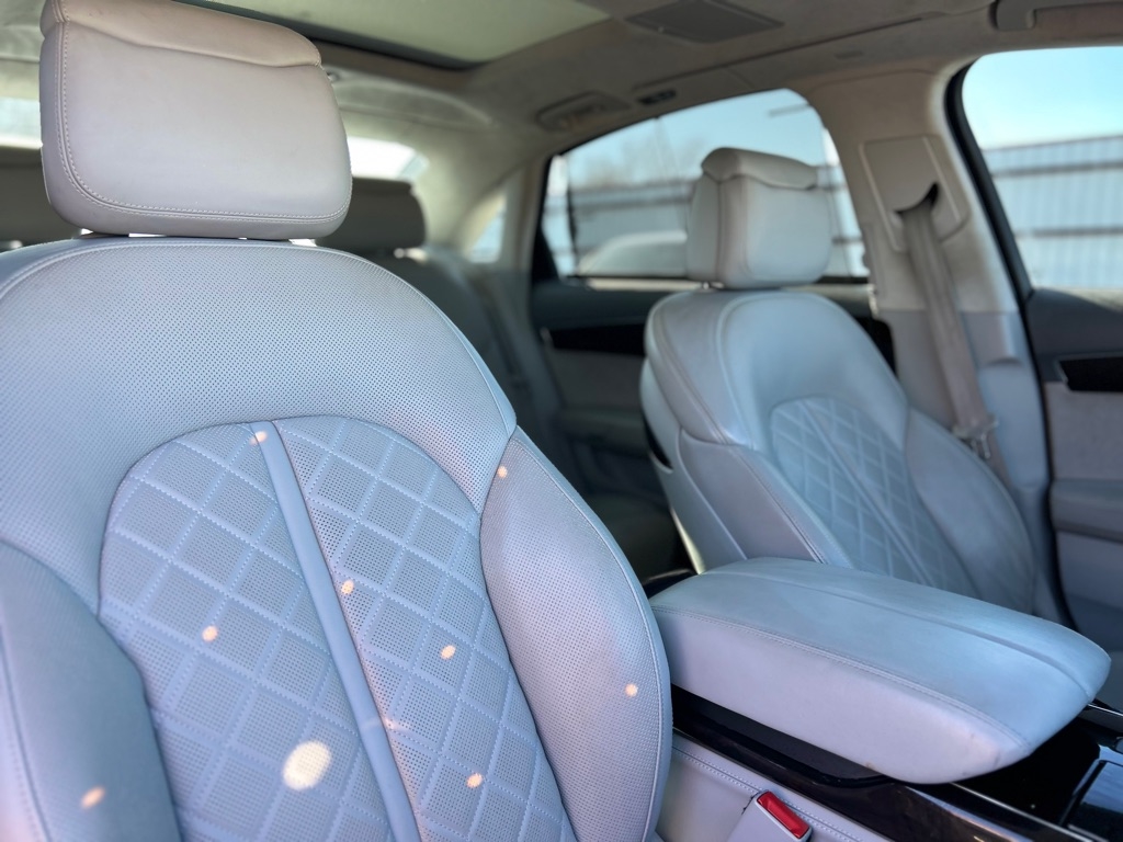 Audi A8 L 4.0T quattro 2015