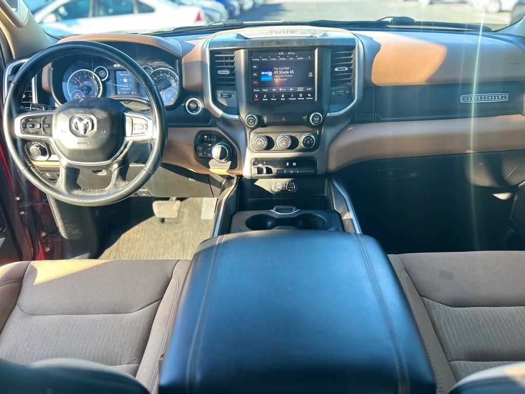 RAM 1500 Big Horn Crew Cab SWB 4WD 2020