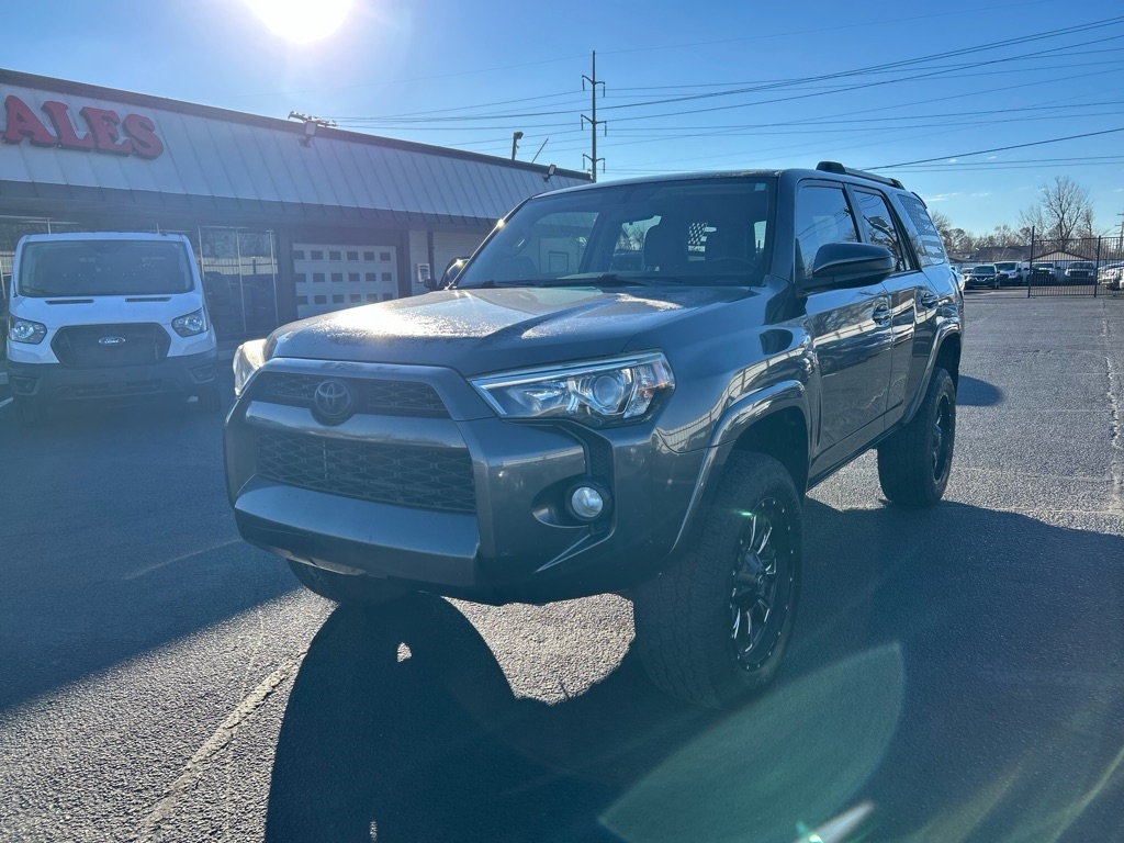 Toyota 4Runner SR5 2WD 2016
