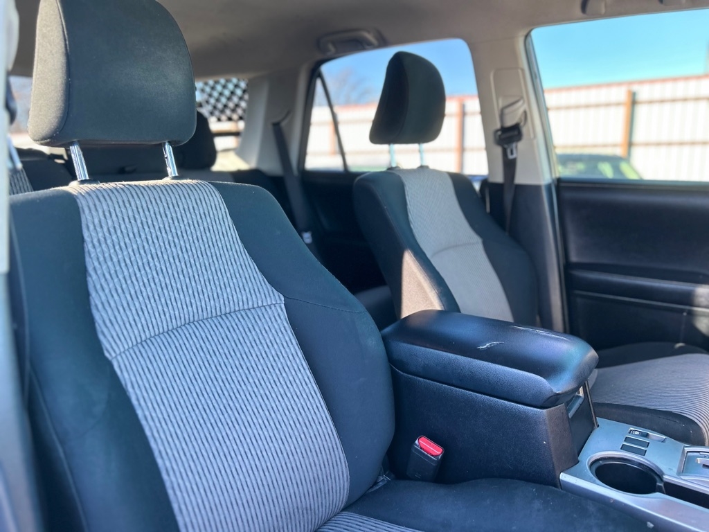 Toyota 4Runner SR5 2WD 2016