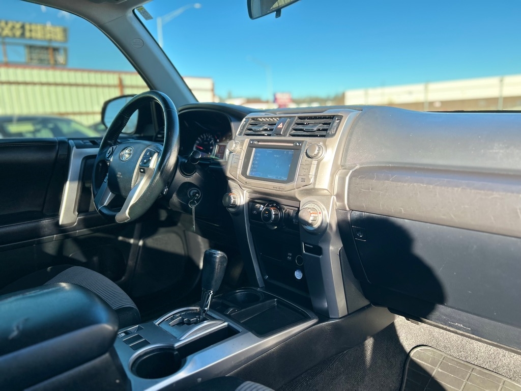 Toyota 4Runner SR5 2WD 2016