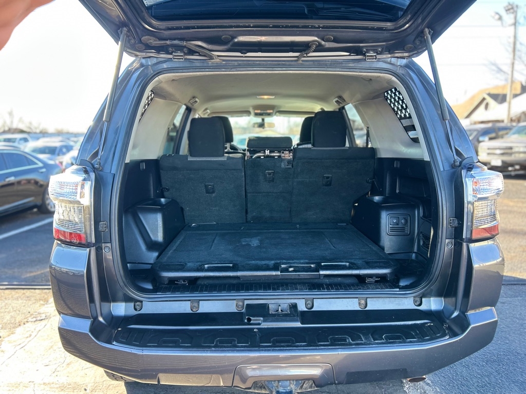 Toyota 4Runner SR5 2WD 2016