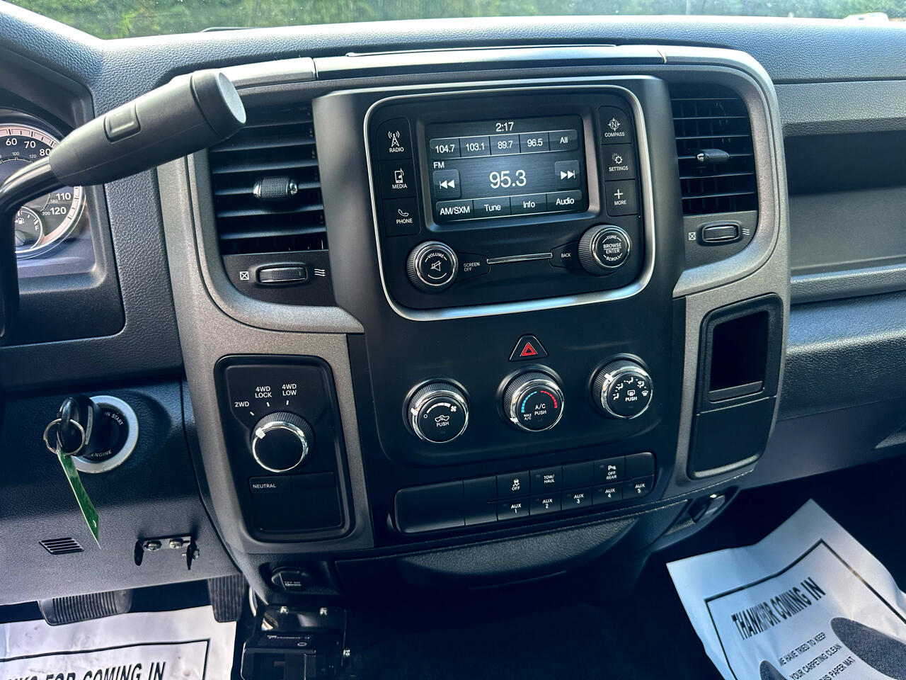 RAM 2500 4WD Crew Cab 149" Tradesman 2016 RAM 2500 4WD Crew Cab 149" Tradesman 2016