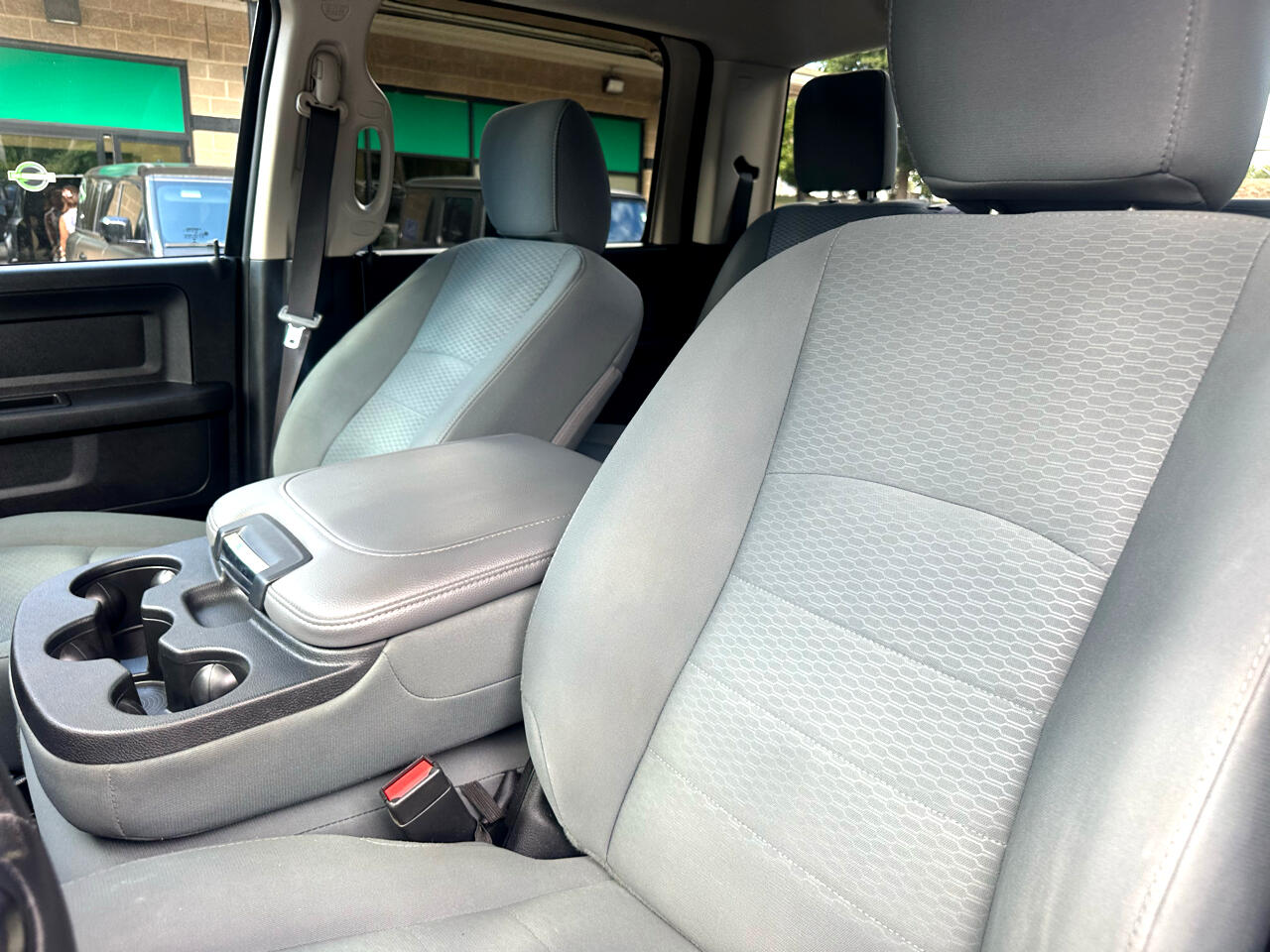 RAM 2500 4WD Crew Cab 149" Tradesman 2016 RAM 2500 4WD Crew Cab 149" Tradesman 2016