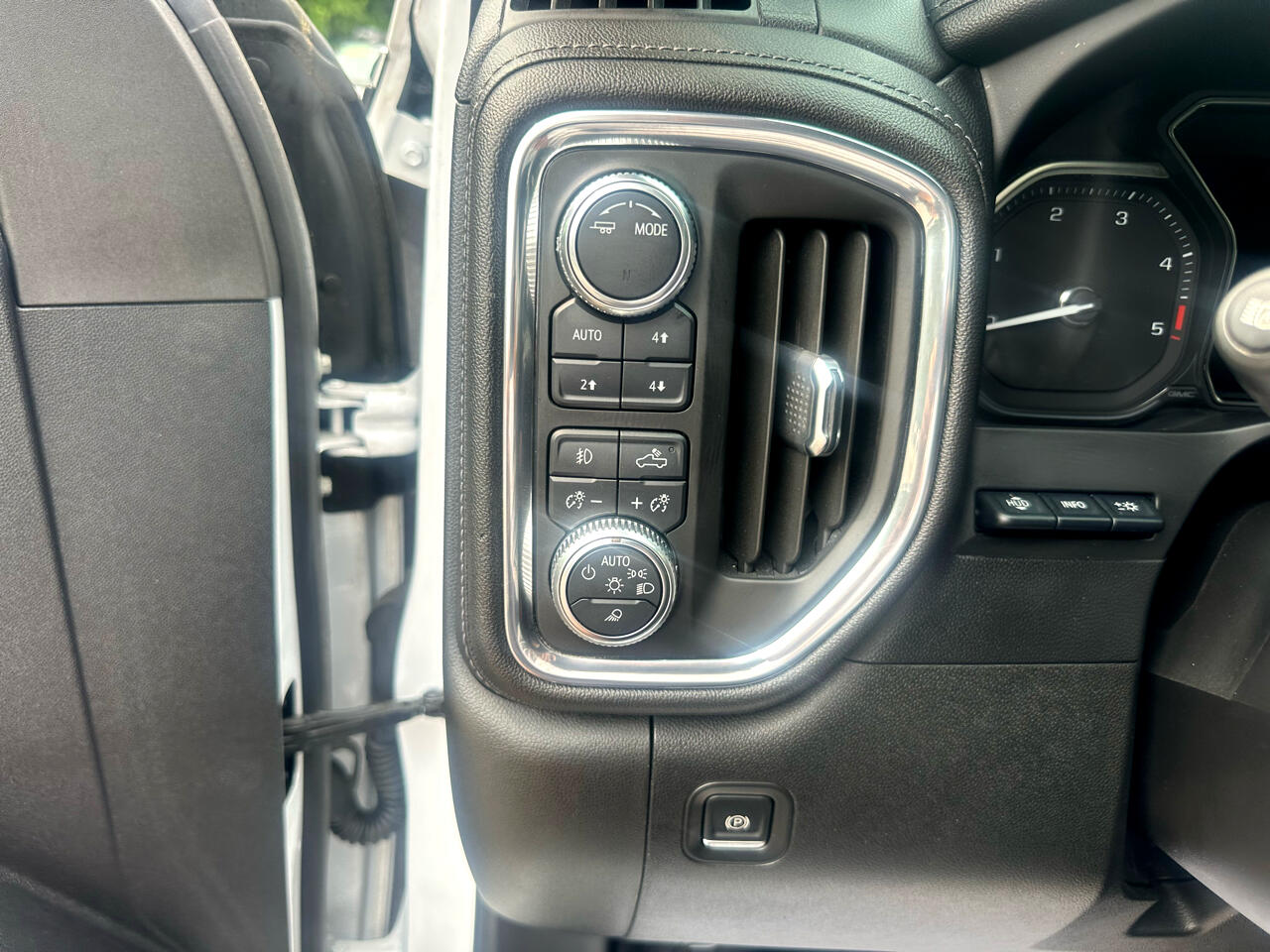 GMC Sierra 2500HD 4WD Crew Cab 159" Denali 2021 GMC Sierra 2500HD 4WD Crew Cab 159" Denali 2021