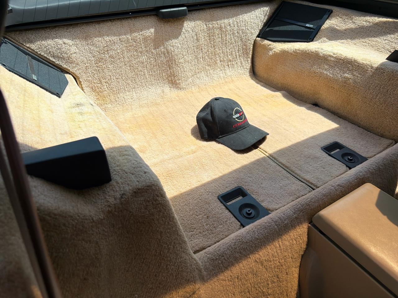 Chevrolet Corvette 2dr Hatchback Coupe 1985