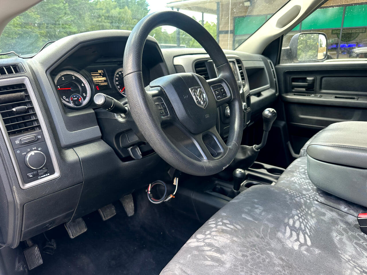 2015 Ram 2500 Tradesman photo 11