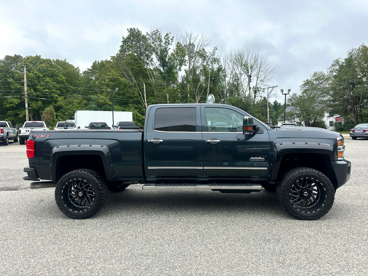 Chevrolet Silverado 2500HD 4WD Crew Cab 153.7" High Country 2019 Chevrolet Silverado 2500HD 4WD Crew Cab 153.7" High Country 2019