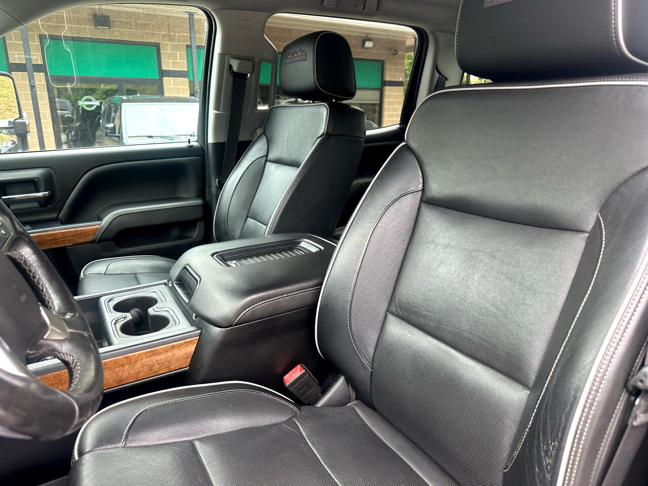 Chevrolet Silverado 2500HD 4WD Crew Cab 153.7" High Country 2019 Chevrolet Silverado 2500HD 4WD Crew Cab 153.7" High Country 2019