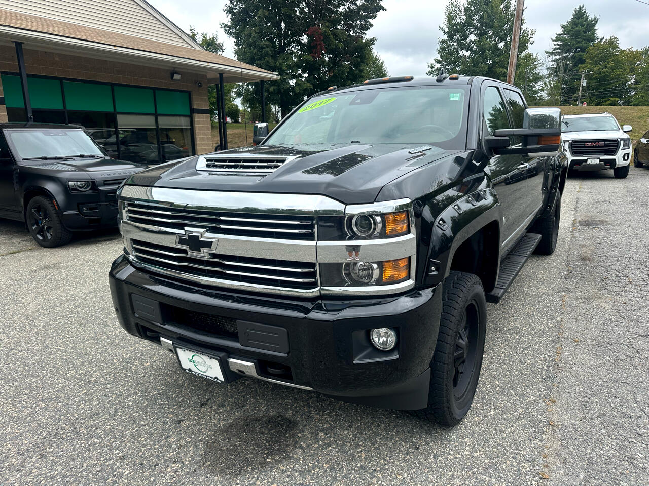 Chevrolet Silverado 2500HD 4WD Crew Cab 153.7" High Country 2017 Chevrolet Silverado 2500HD 4WD Crew Cab 153.7" High Country 2017