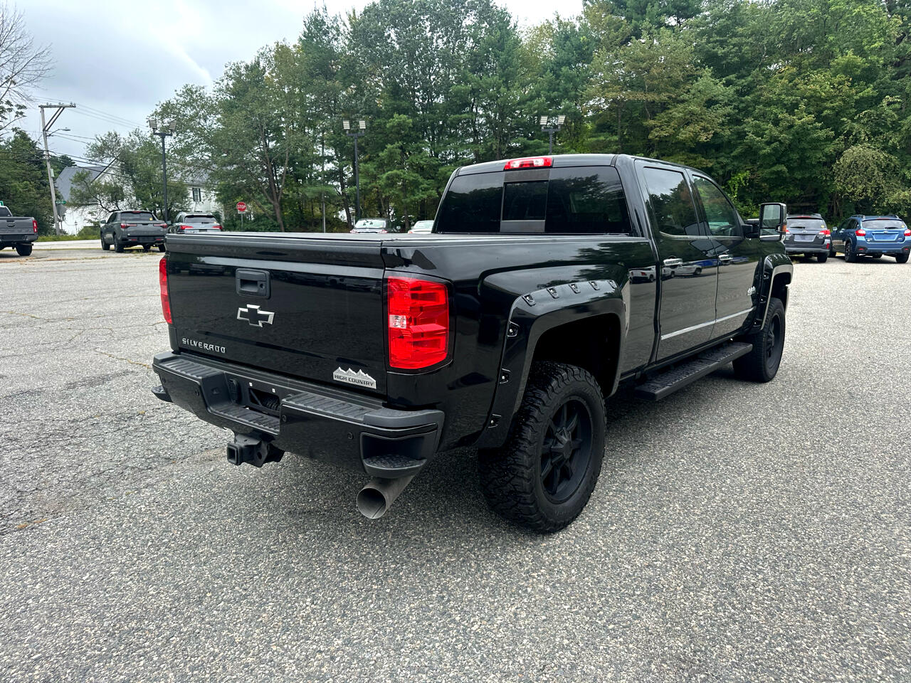 Chevrolet Silverado 2500HD 4WD Crew Cab 153.7" High Country 2017 Chevrolet Silverado 2500HD 4WD Crew Cab 153.7" High Country 2017