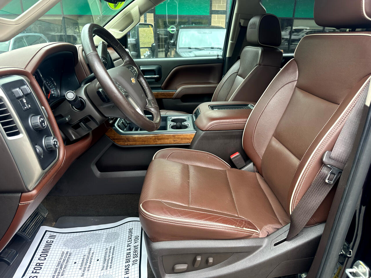 Chevrolet Silverado 2500HD 4WD Crew Cab 153.7" High Country 2017 Chevrolet Silverado 2500HD 4WD Crew Cab 153.7" High Country 2017