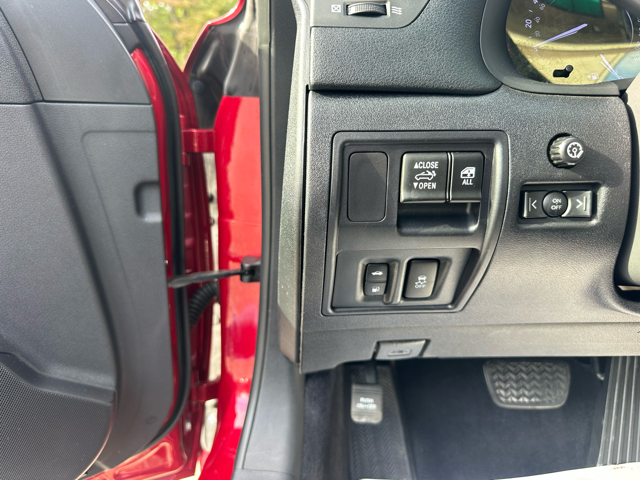 2015 Lexus IS 250C photo 7