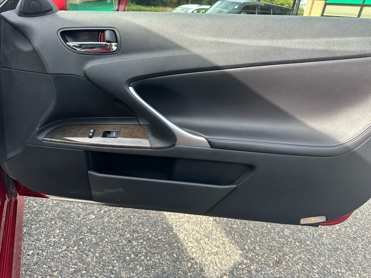 2015 Lexus IS 250C photo 16