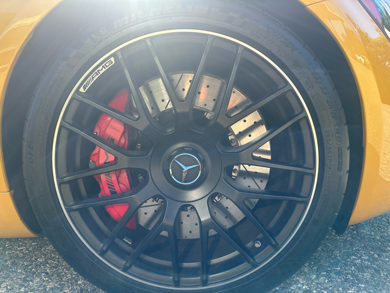 2017 Mercedes Benz AMG GT GT S photo 4