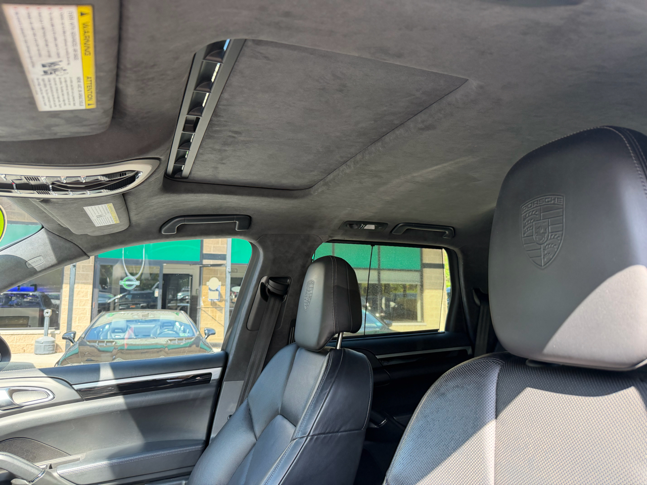 Porsche Cayenne AWD 4dr Turbo 2012 Porsche Cayenne AWD 4dr Turbo 2012