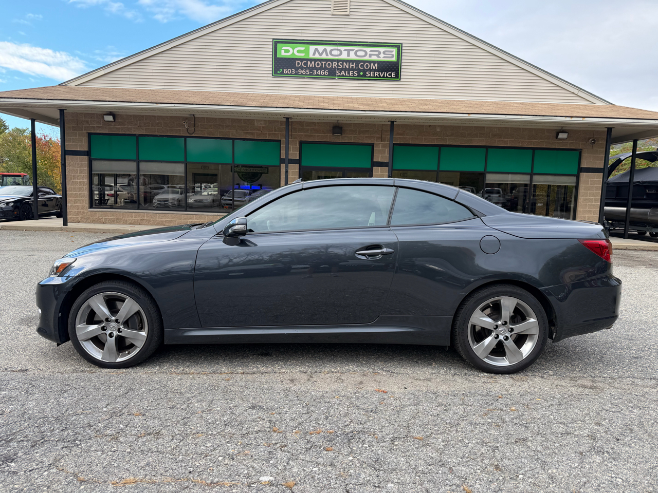 2011 Lexus IS 350C photo 2
