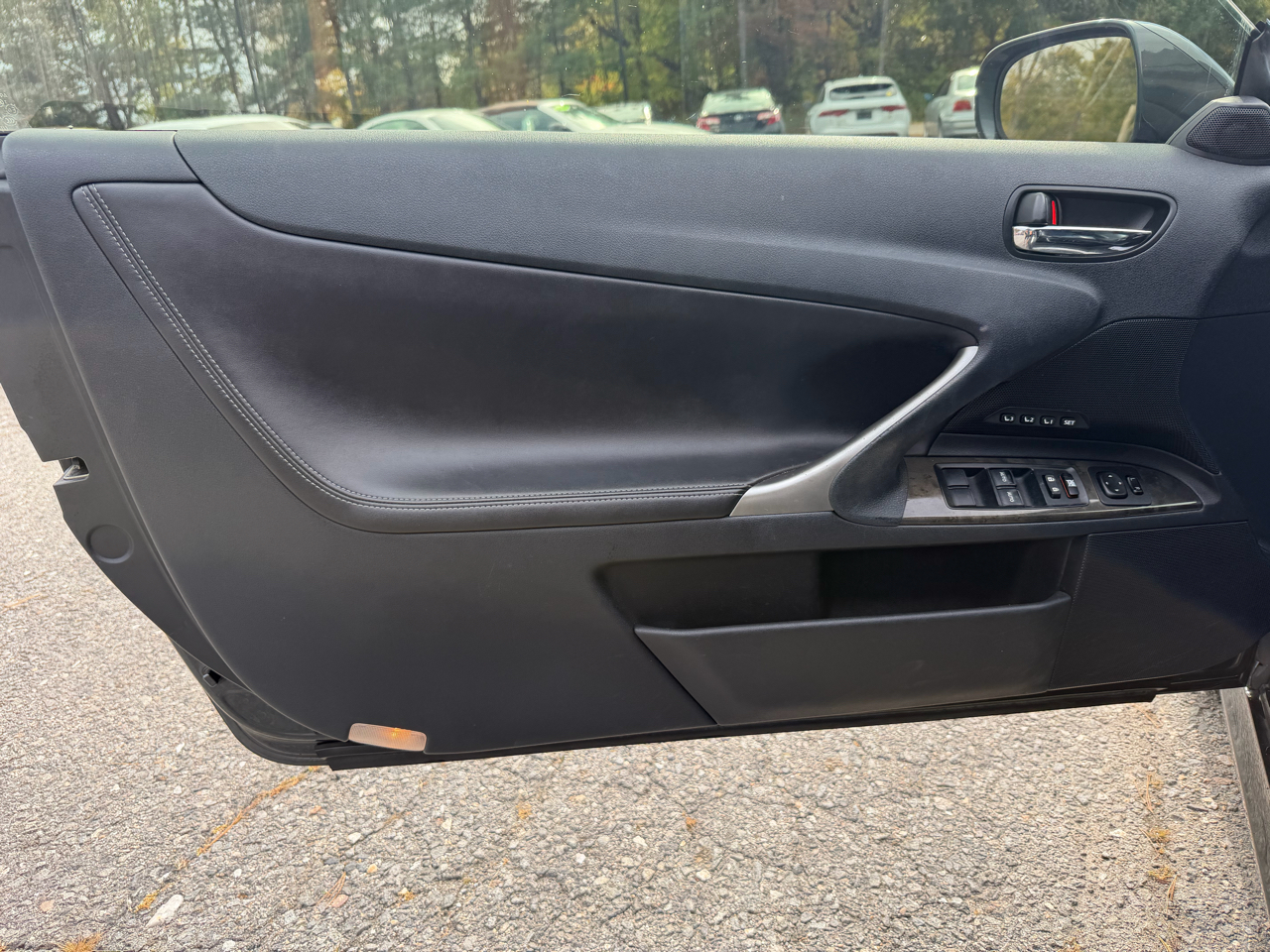 2011 Lexus IS 350C photo 3