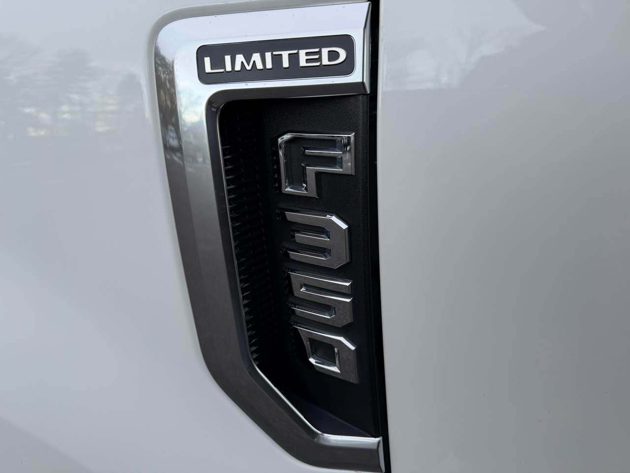 Ford Super Duty F-350 SRW Limited 4WD Crew Cab 6.75' Box 2022