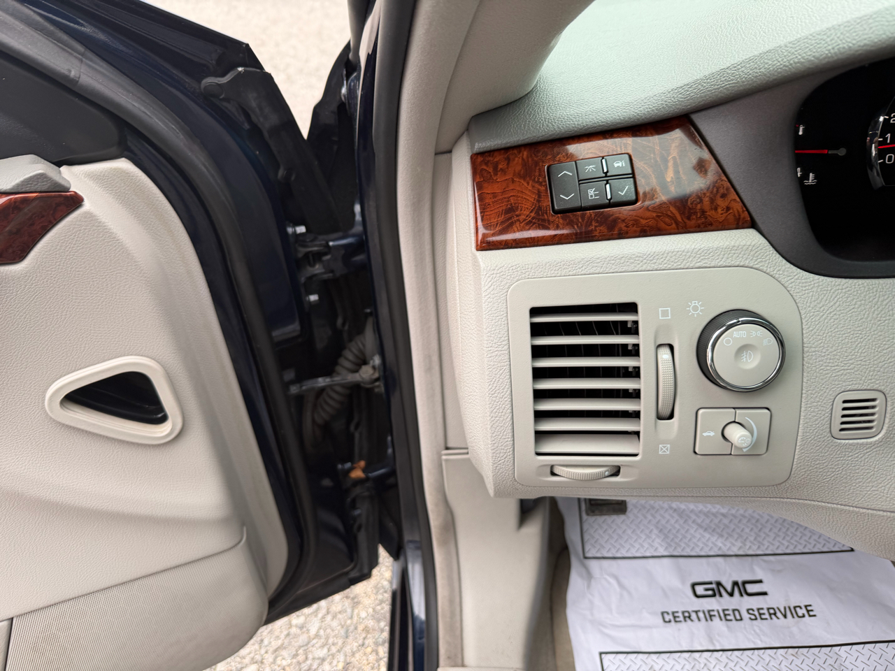 Cadillac DTS 4dr Sdn w/1SC 2006