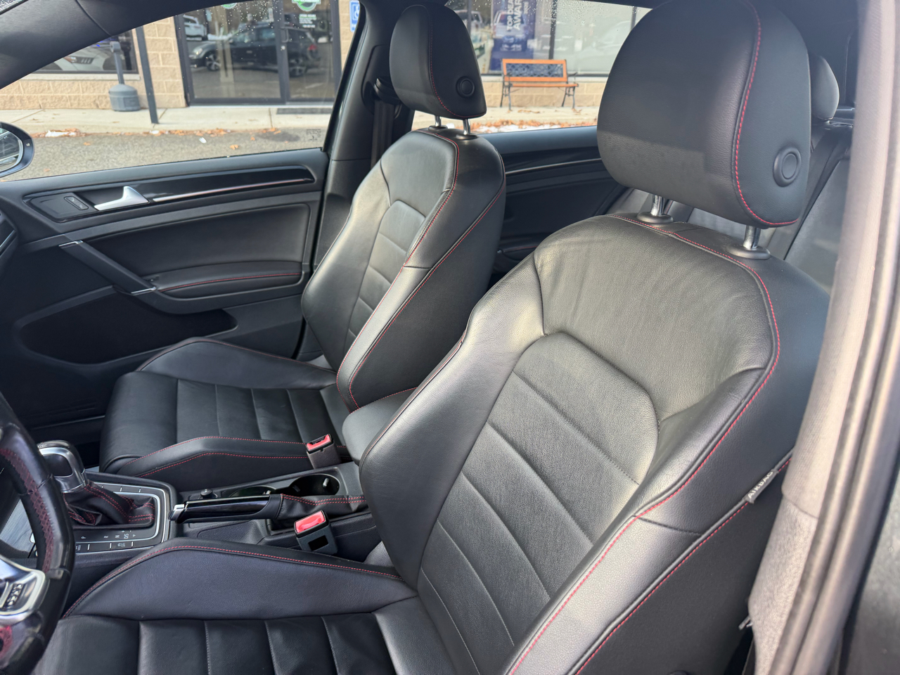 Volkswagen Golf GTI 4dr HB DSG Autobahn 2016