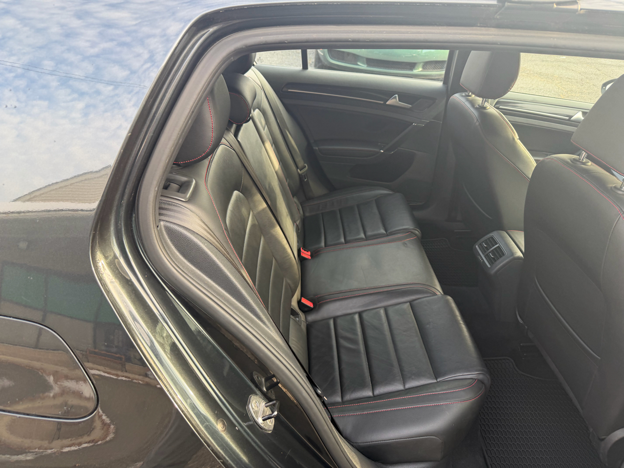 Volkswagen Golf GTI 4dr HB DSG Autobahn 2016