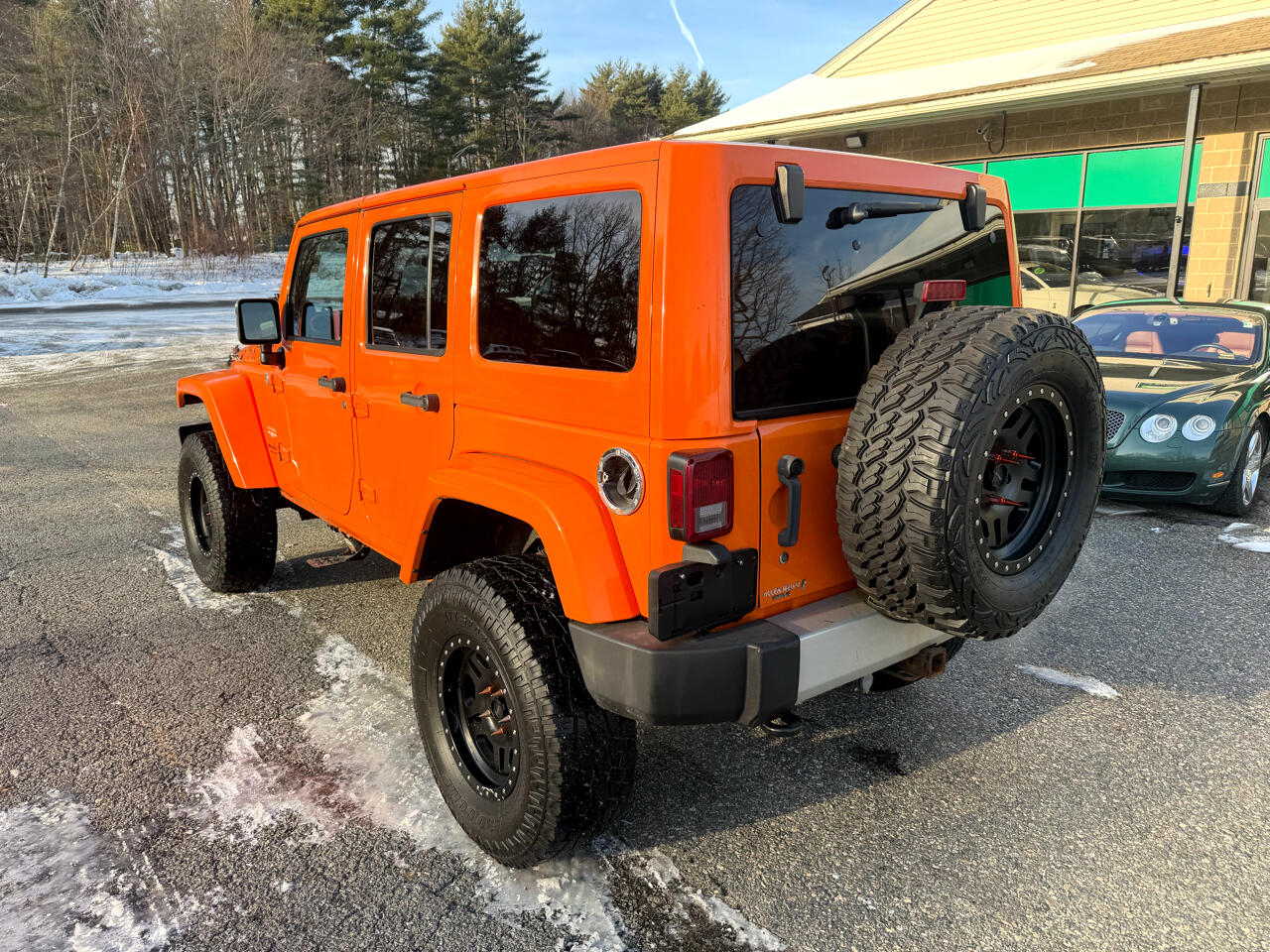 Jeep Wrangler Unlimited 4WD 4dr Sahara 2012