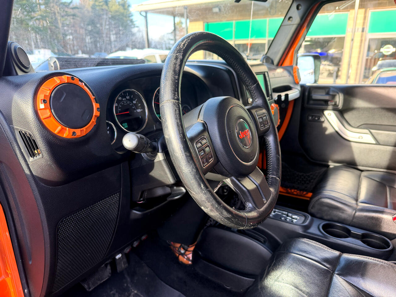 Jeep Wrangler Unlimited 4WD 4dr Sahara 2012