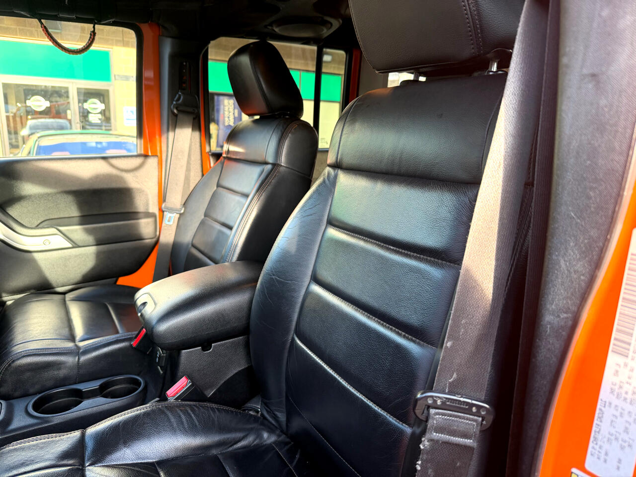 Jeep Wrangler Unlimited 4WD 4dr Sahara 2012