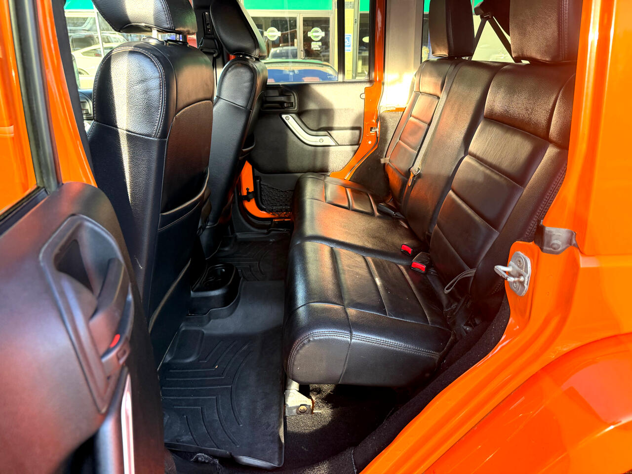 Jeep Wrangler Unlimited 4WD 4dr Sahara 2012