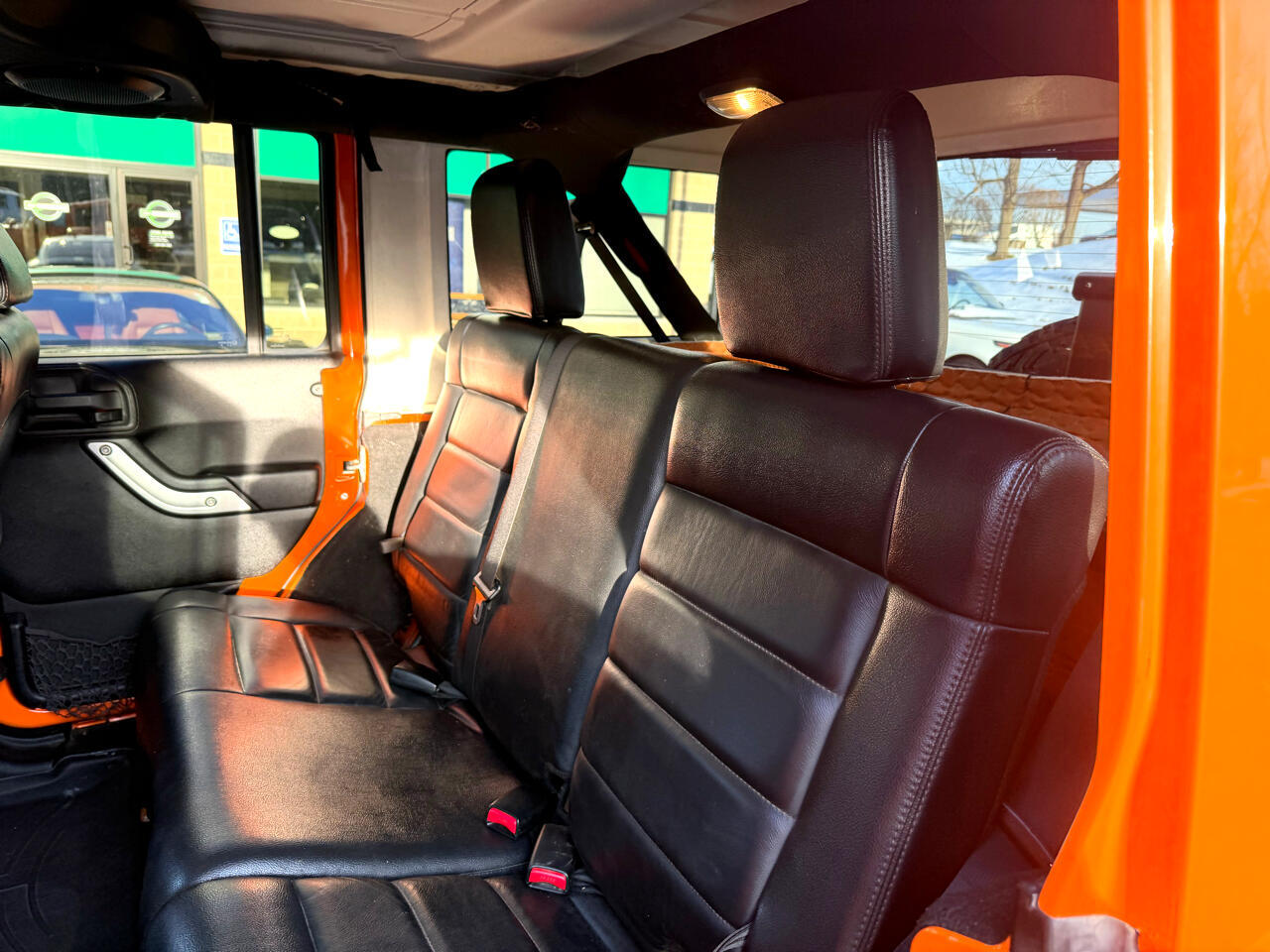 Jeep Wrangler Unlimited 4WD 4dr Sahara 2012