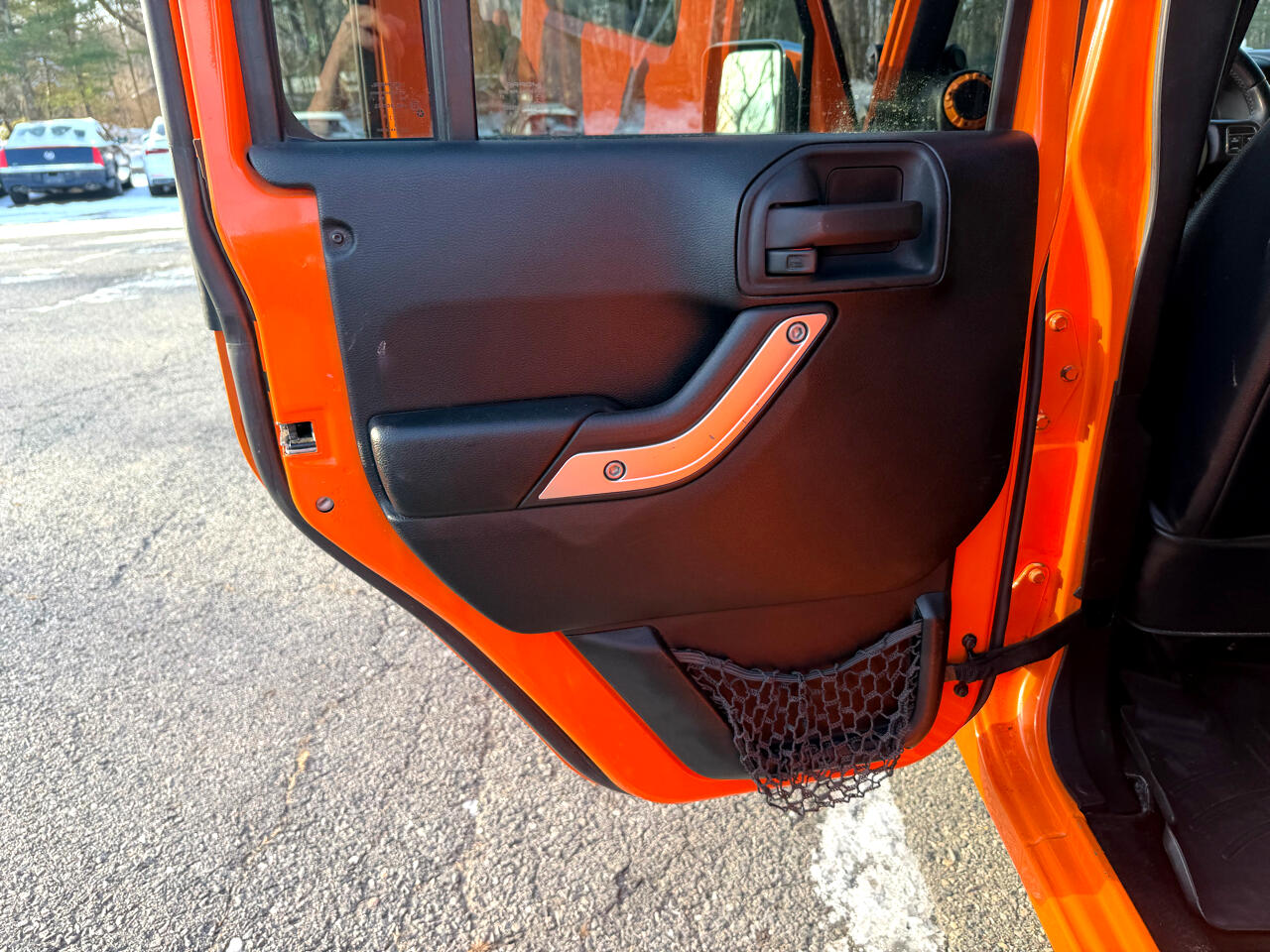 Jeep Wrangler Unlimited 4WD 4dr Sahara 2012