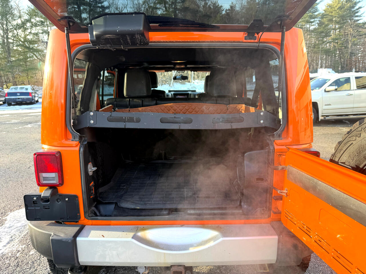 Jeep Wrangler Unlimited 4WD 4dr Sahara 2012