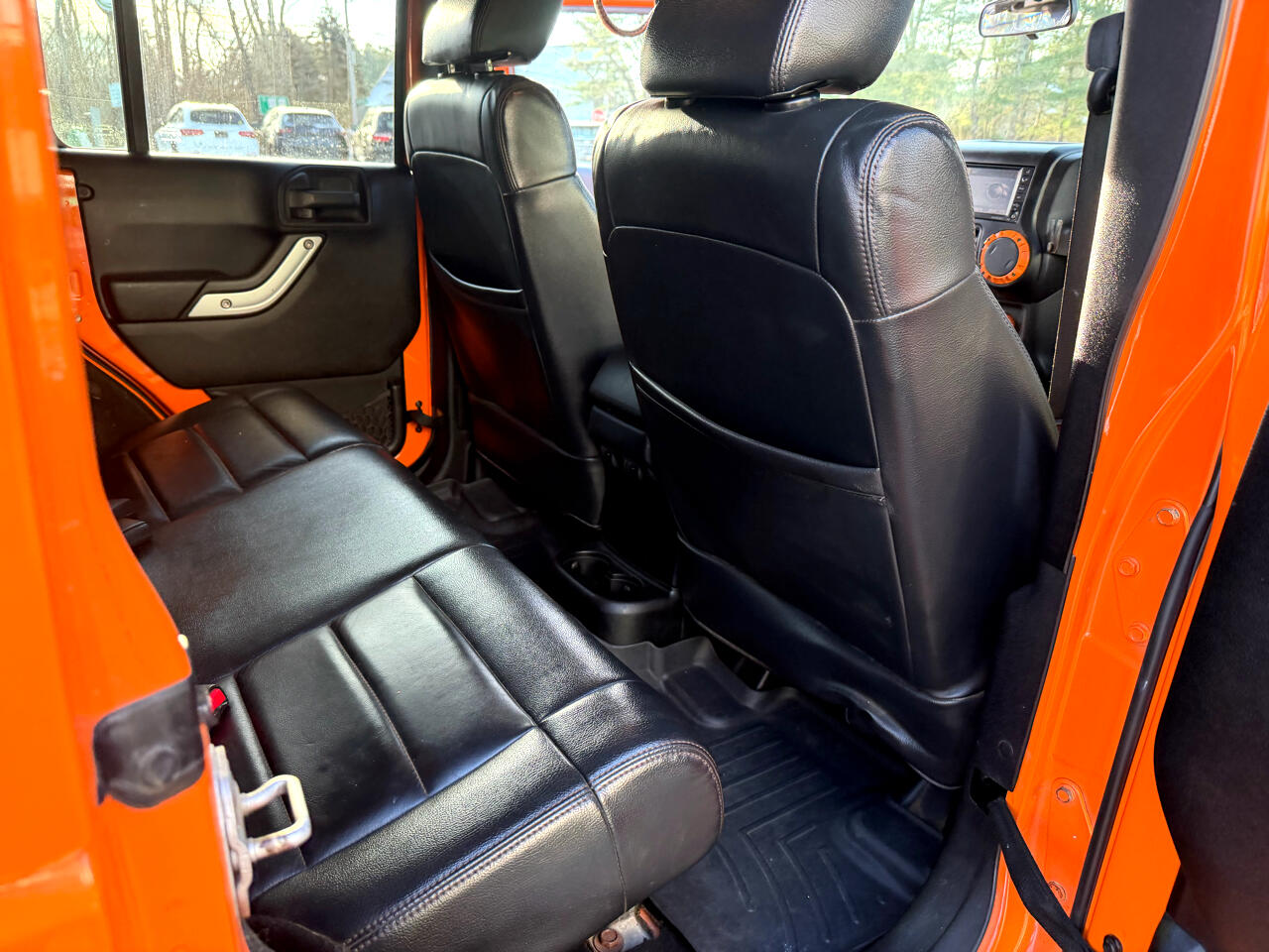 Jeep Wrangler Unlimited 4WD 4dr Sahara 2012