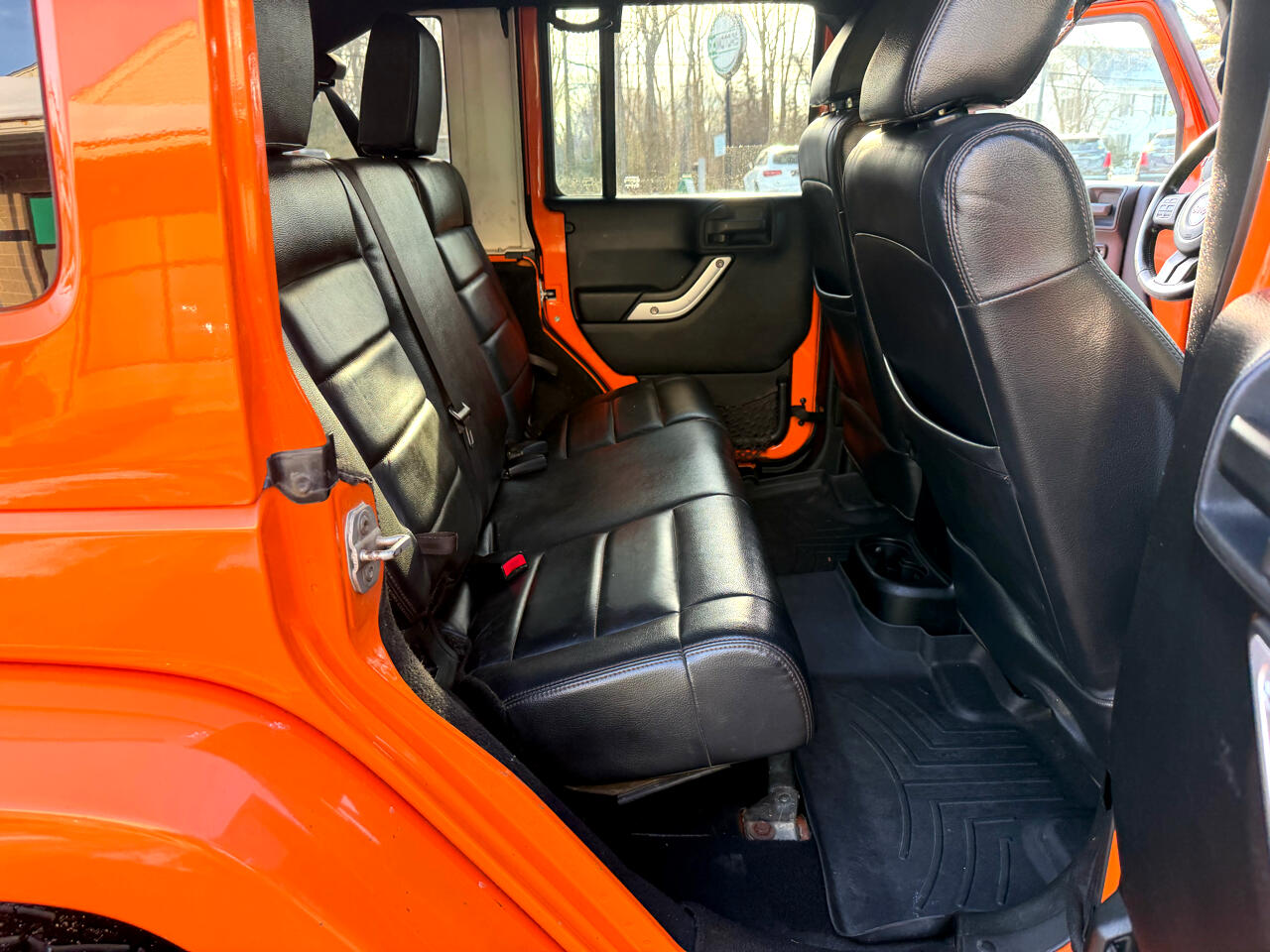 Jeep Wrangler Unlimited 4WD 4dr Sahara 2012