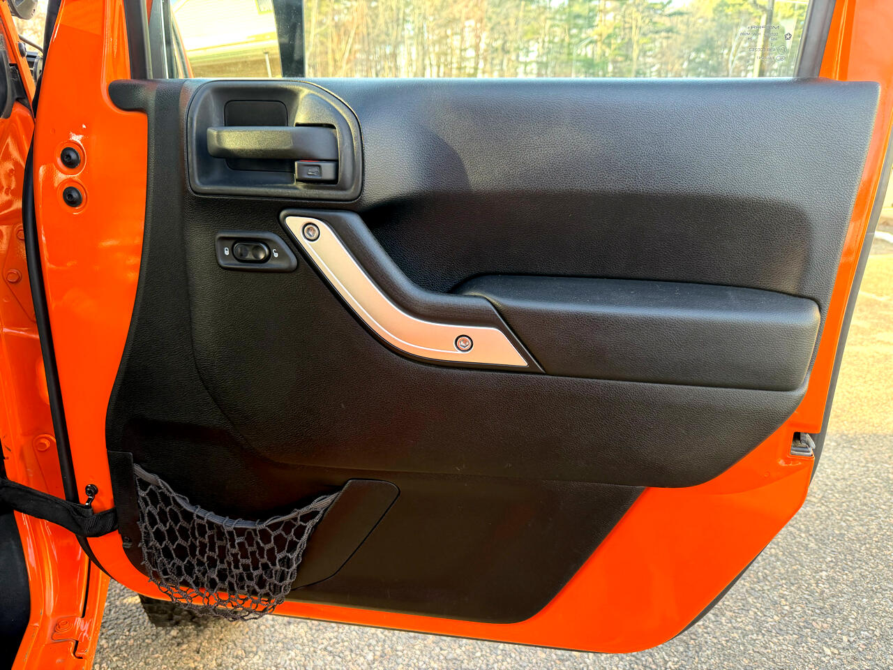 Jeep Wrangler Unlimited 4WD 4dr Sahara 2012