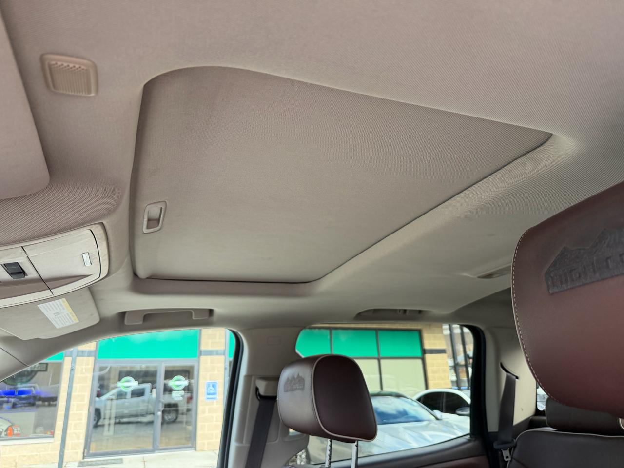 Chevrolet Silverado 1500 4WD Crew Cab 143.5" High Country 2014